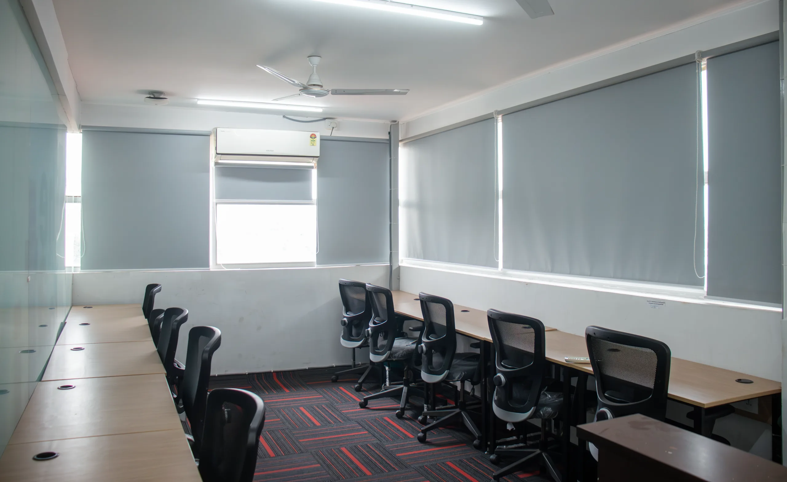 12 Seater Room - Social Coworking Community - Kanakapura, Bengaluru